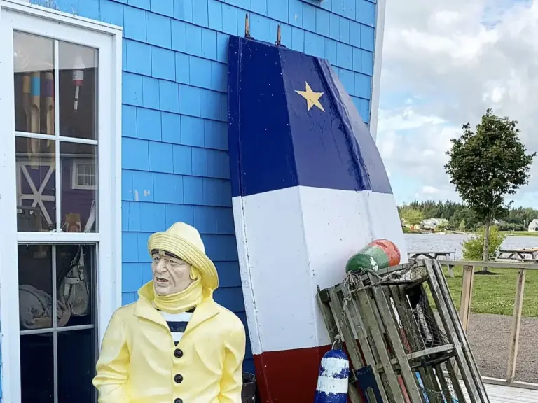 acadian-flag-fisherman-statue-shediac-new-brunswick