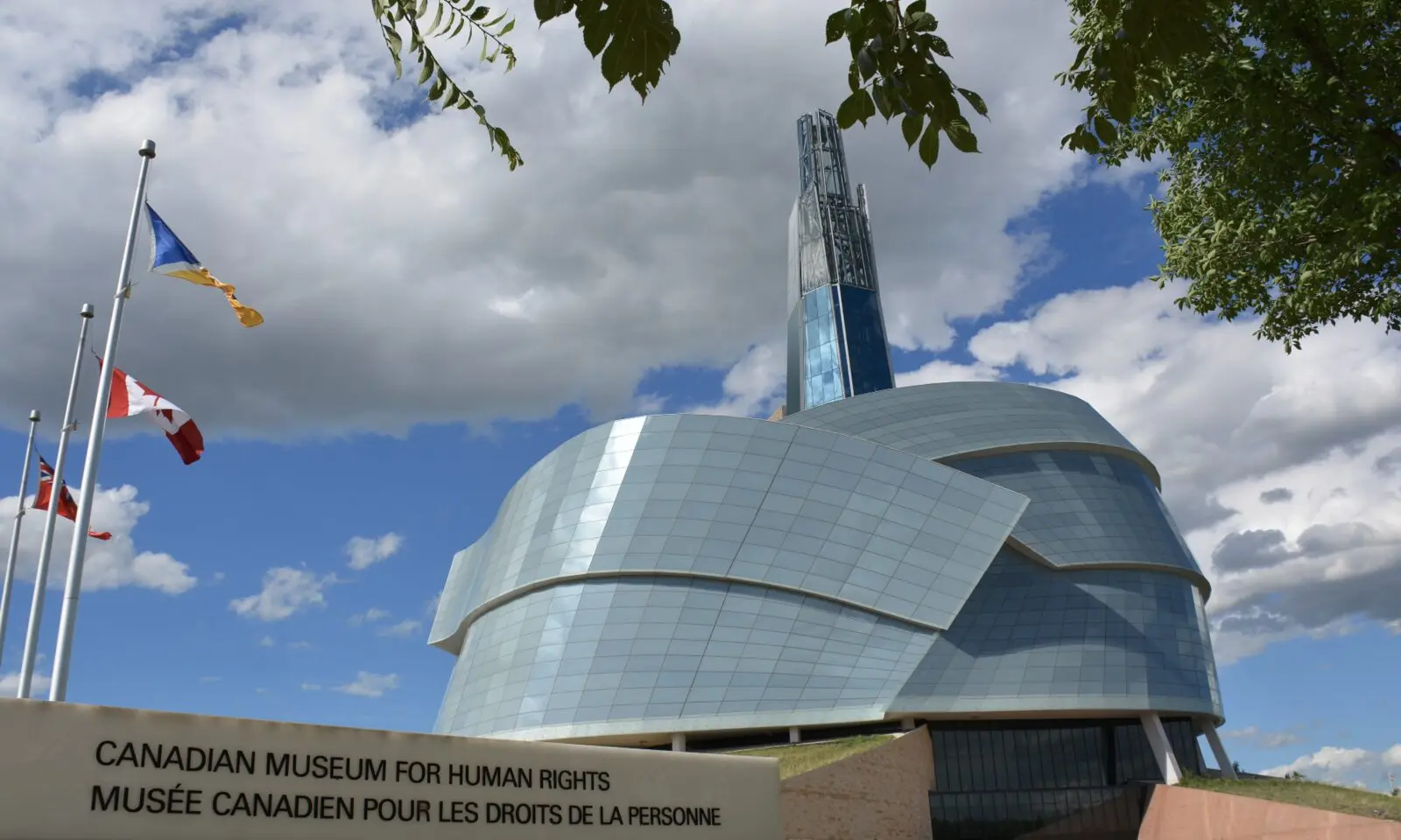 canadian-museum-for-human-rights-entrance-sign-flags