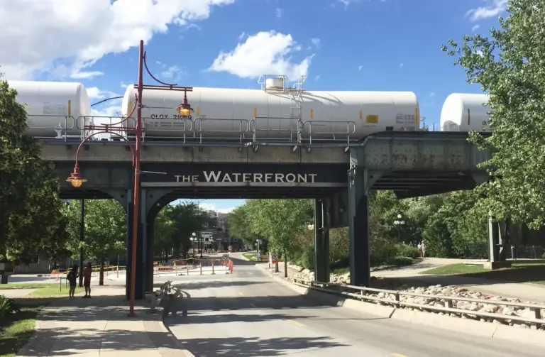 the-waterfront-winnipeg-railway-bridge