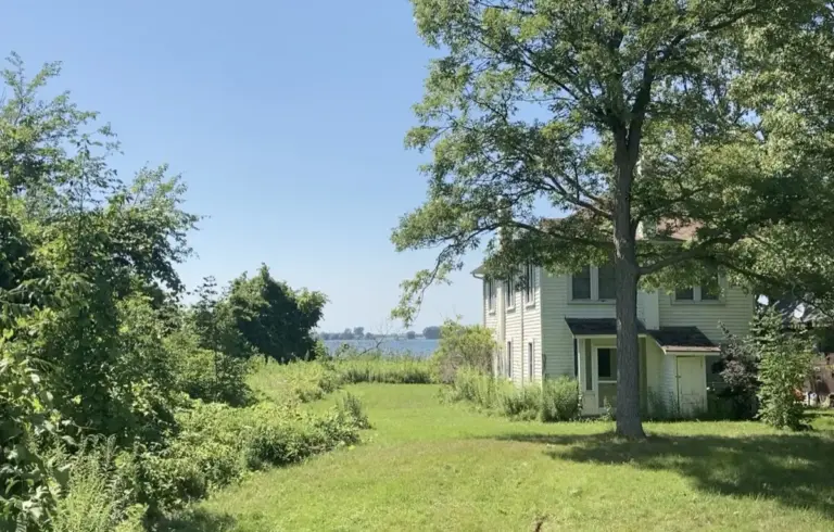 old-house-lakeshore-southern-ontario